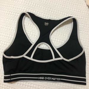 sports bra